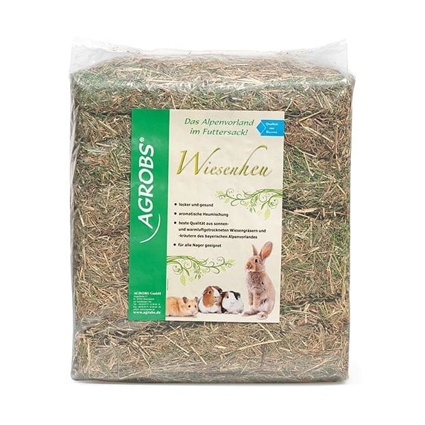 AGROBS Wiesenheu 4kg meadow hay bale for rabbits guinea pigs chinchillas and rodents AG00